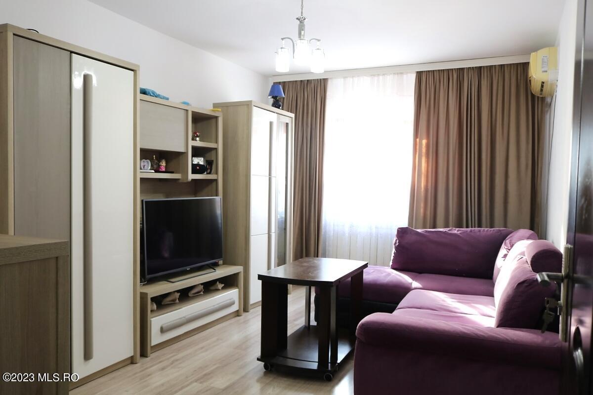                                             Vanzare -                                                                                     Apartament 2 camere                                                                                 - Cet
                                        