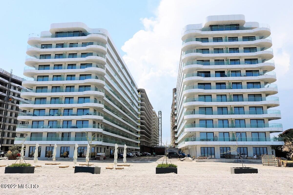                                             Vanzare -                                                                                     Apartament 3 camere                                                                                 - Mamaia Nord
                                        